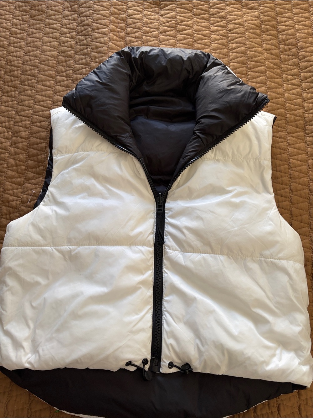 Reversible Puffer Vest | Black & White | Quilted Lightweight - Picture 4 of 7
